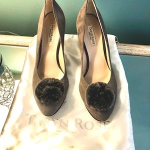 Taryn Rose suede pumps size 40
